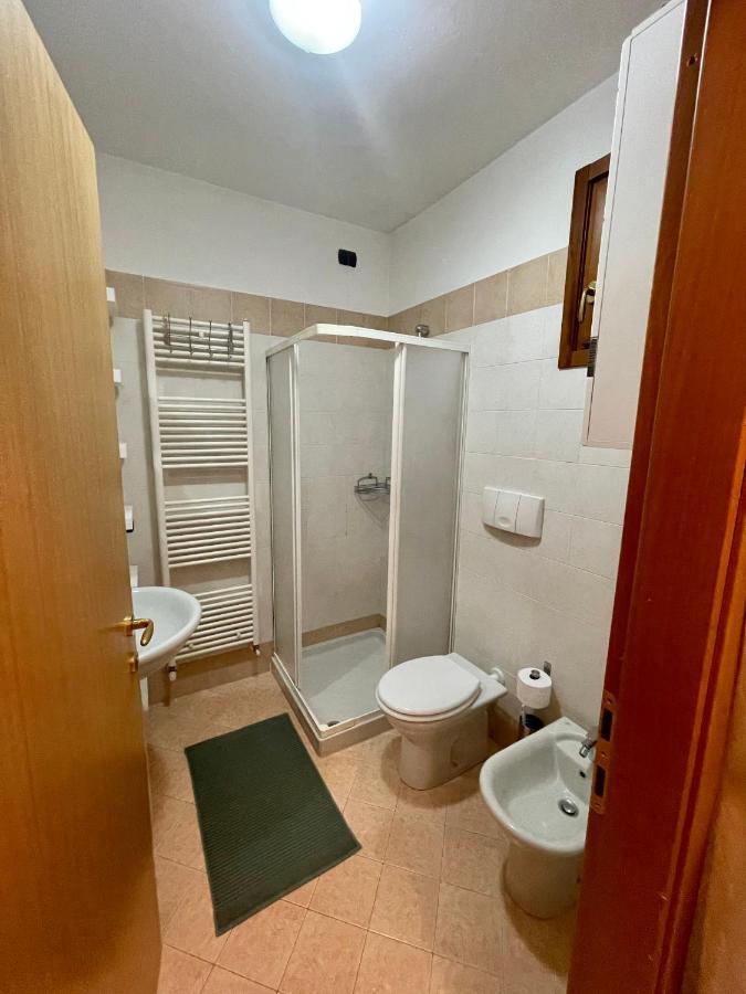 Garden Residence Appartamento Con Terrazzo E Piscina Desenzano del Garda Bagian luar foto